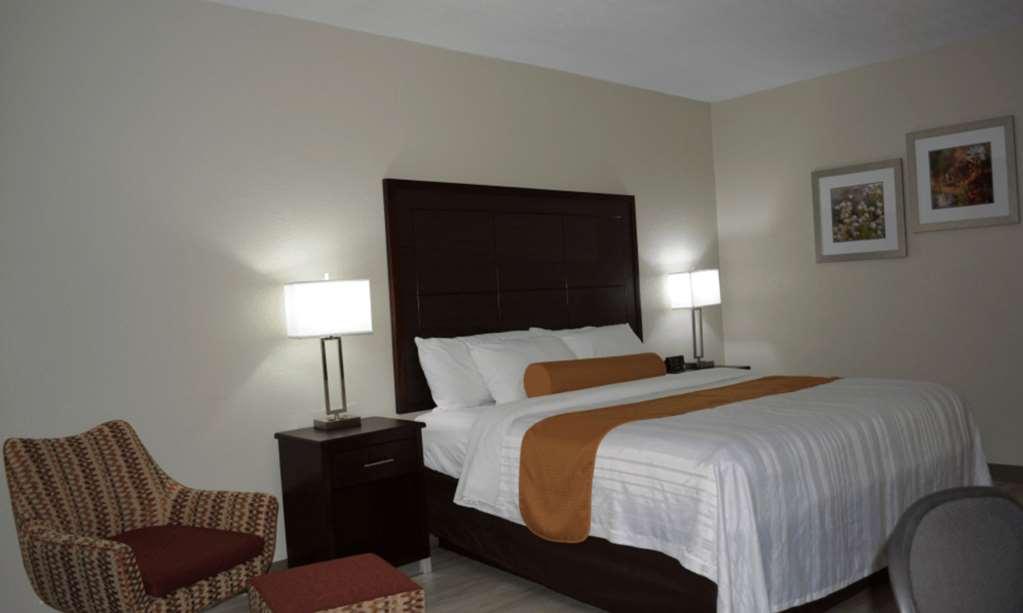 Orangewood Inn & Suites Kansas City Airport Quarto foto