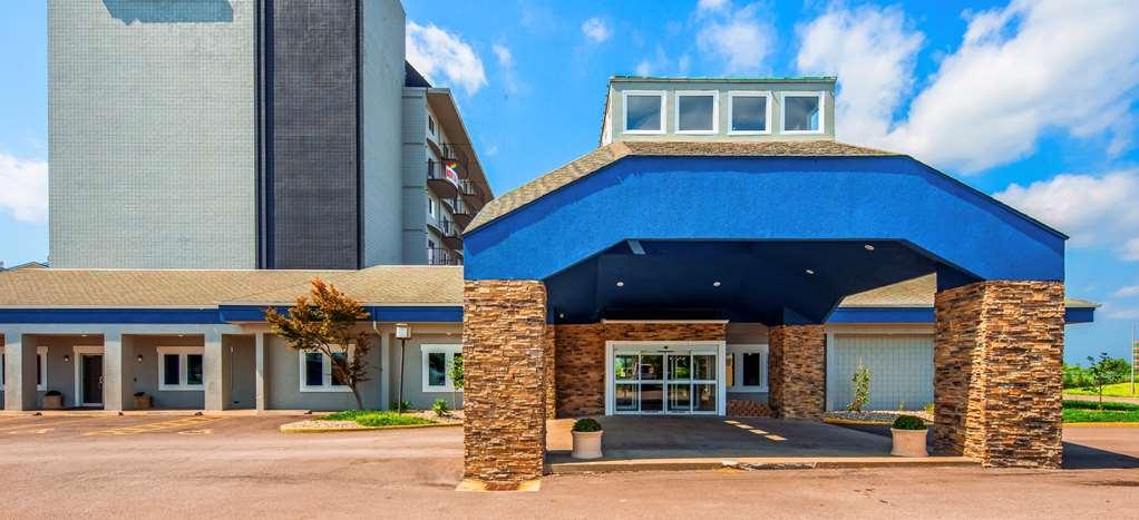 Orangewood Inn & Suites Kansas City Airport Exterior foto